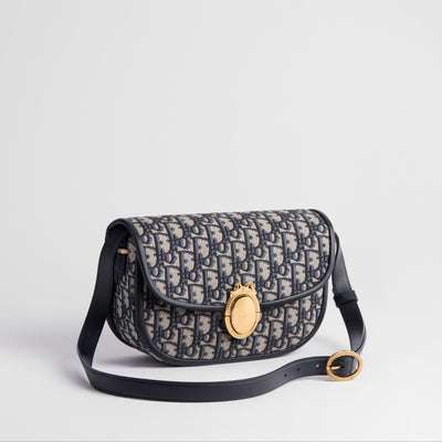 Dior Medium Médaillon Flap Bag