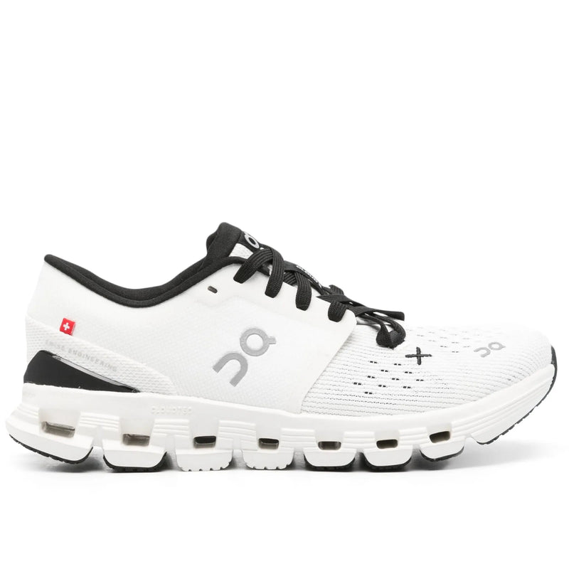 On Cloud Sneakers White/Black