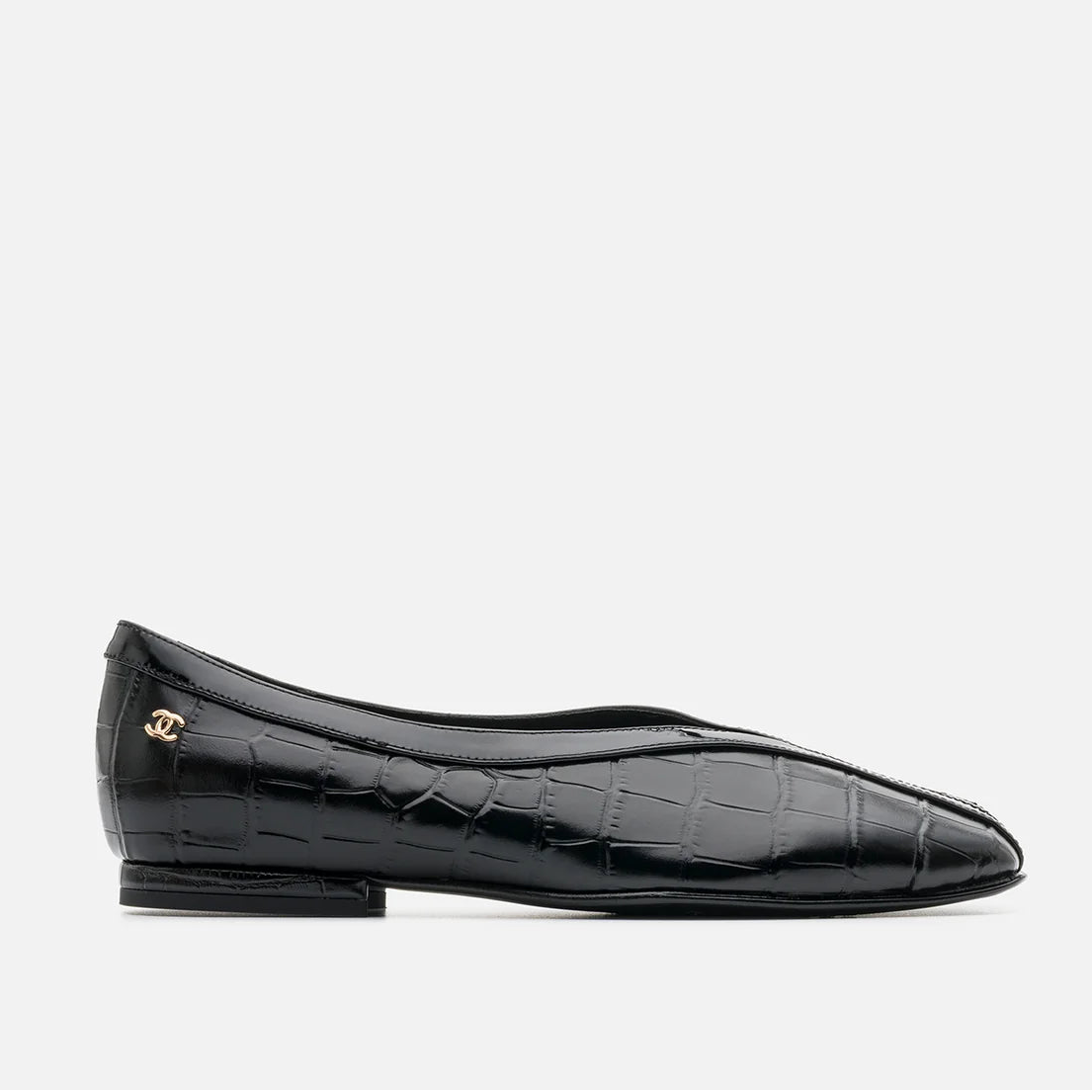Chanel Crocodile-Embossed Ballet Flats Featuring A  Distinctive Square Toe 1