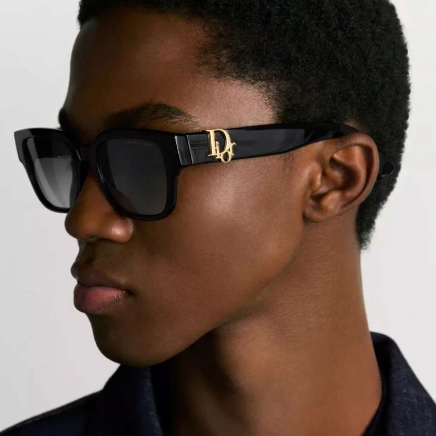 Dior Black Acetate Sunglasses With Gold Hardware 4