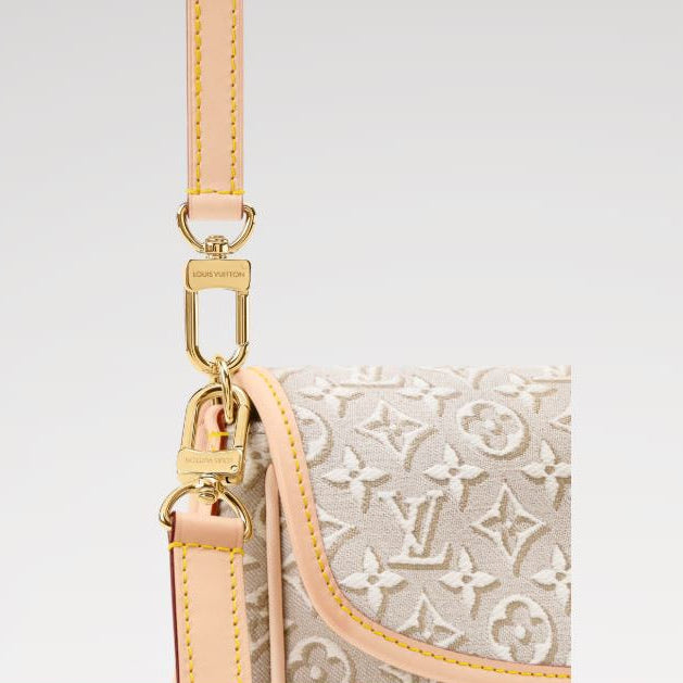 Louis Vuitton Monogram Shoulder Bag 4