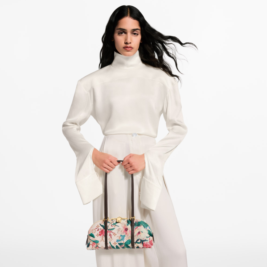 Louis Vuitton Squire East West Handbag 7