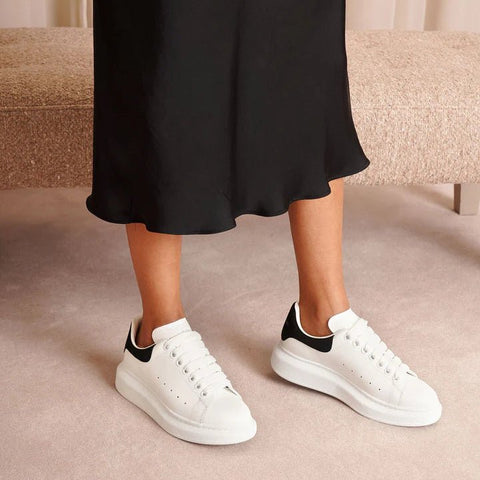 Alexander McQueen White & Black Classic Sneakers - BEAUTY BAR