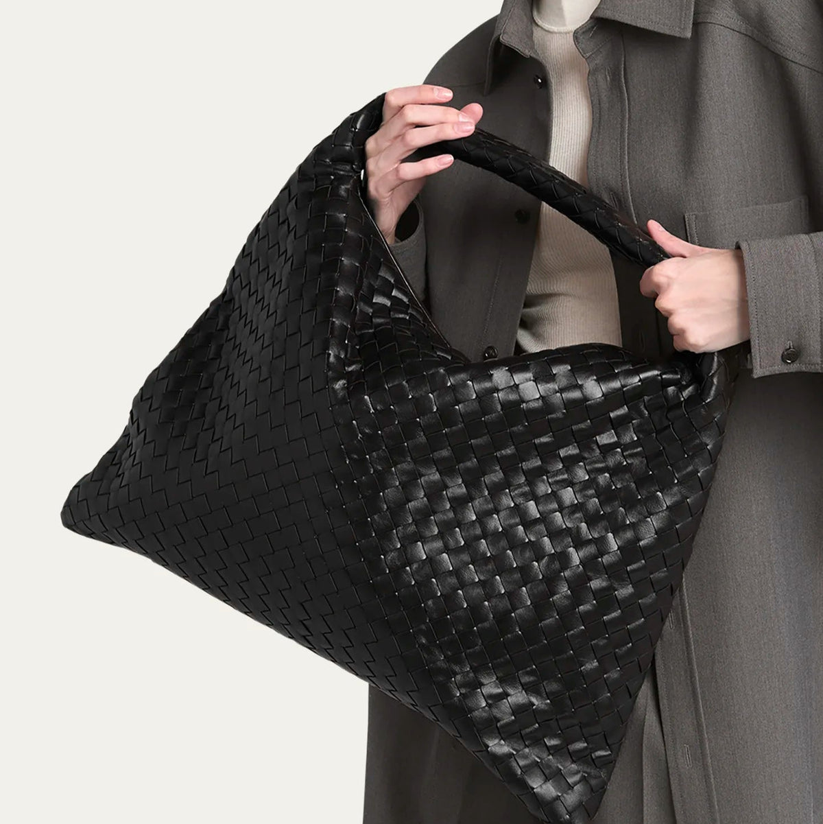Bottega Large Hop Bag With Intrecciato Leather 6