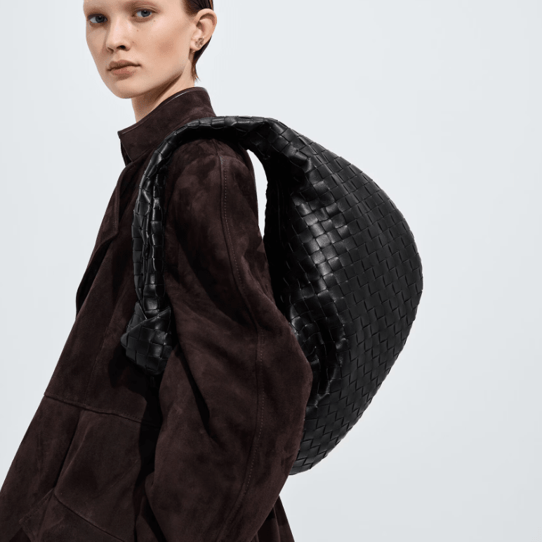 Bottega Veneta Black Calssic Jodie 2