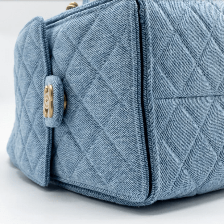 Chanel Denim Bag, 25 cm, Blue Color, With a Gold Chain 2
