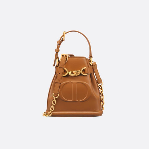 Designer Chic: Valentino Slipper and Dior Bag Bundle - BEAUTY BAR