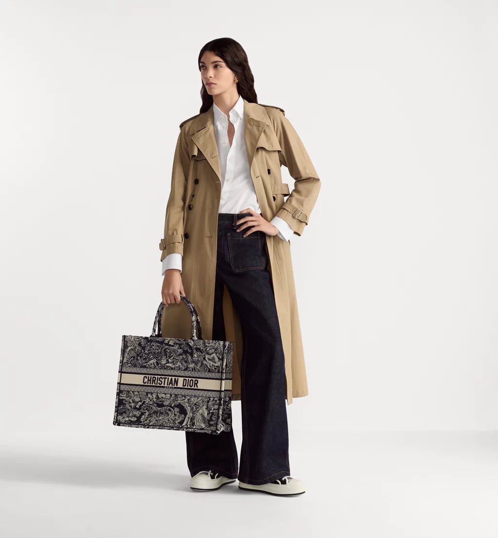 Dior Large Book Tote In Ecru And Black Toile De Jouy Embroidery 3