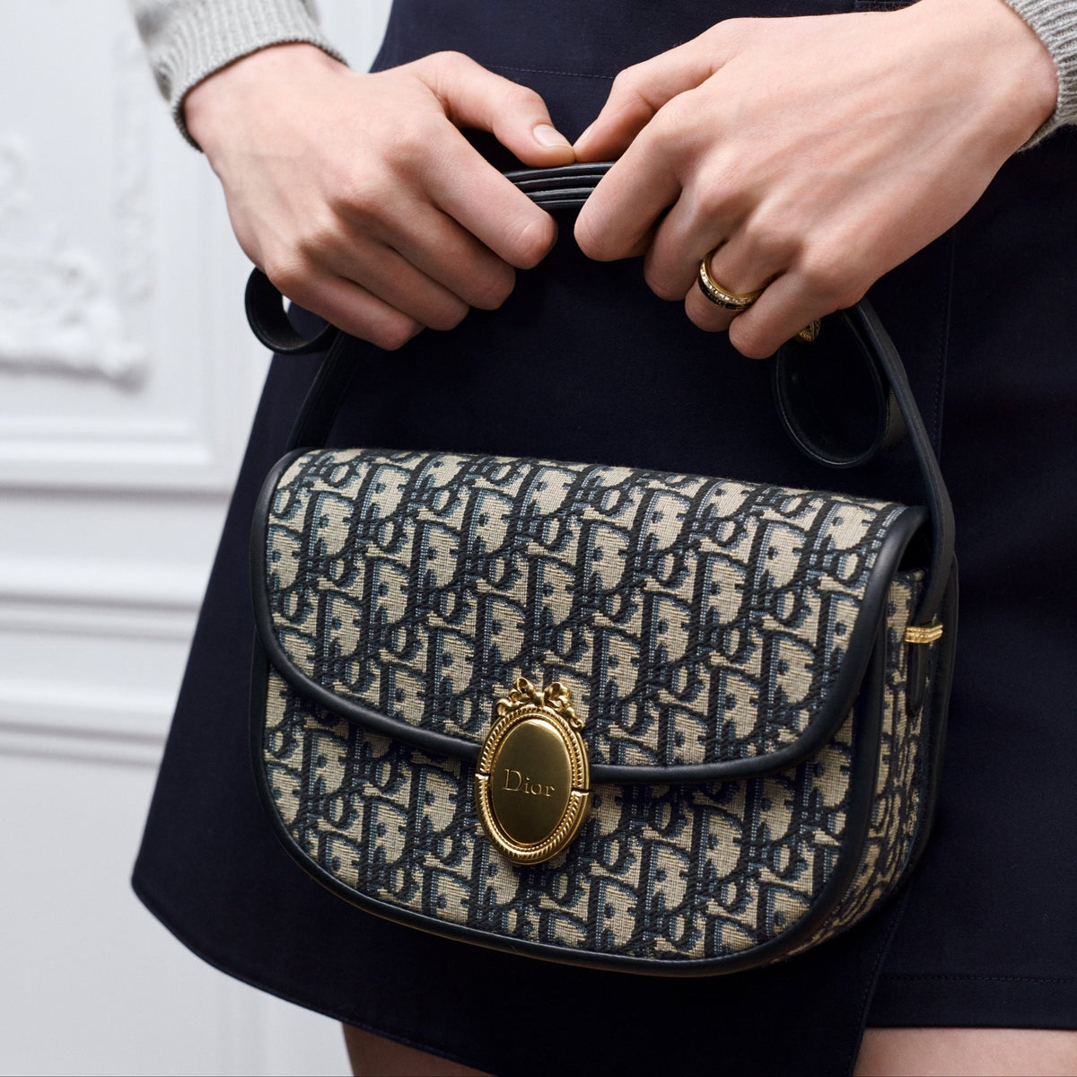 Dior Medium Médaillon Flap Bag 3