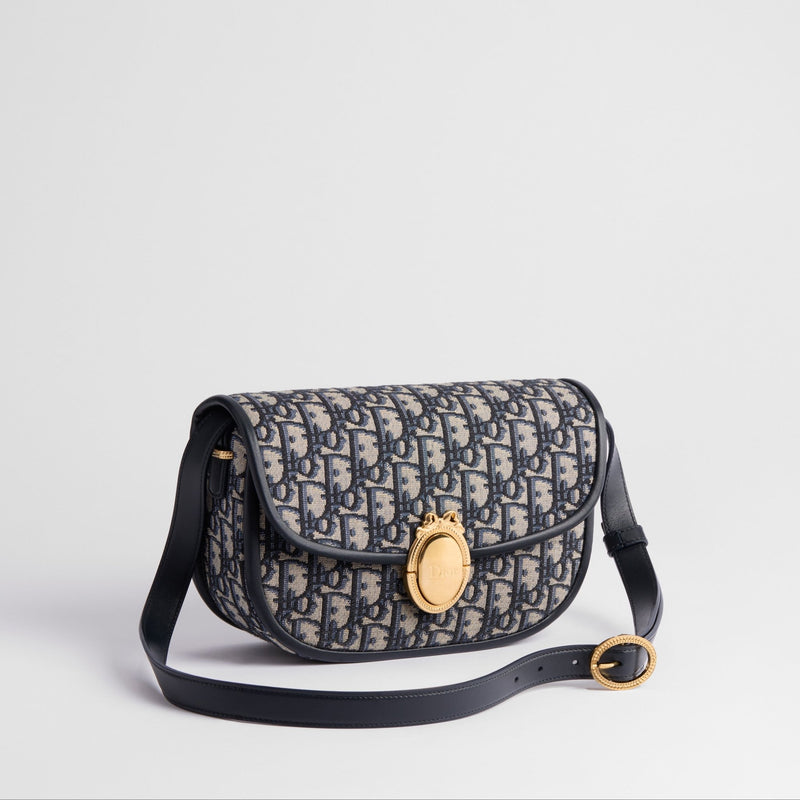 Dior Medium Médaillon Flap Bag