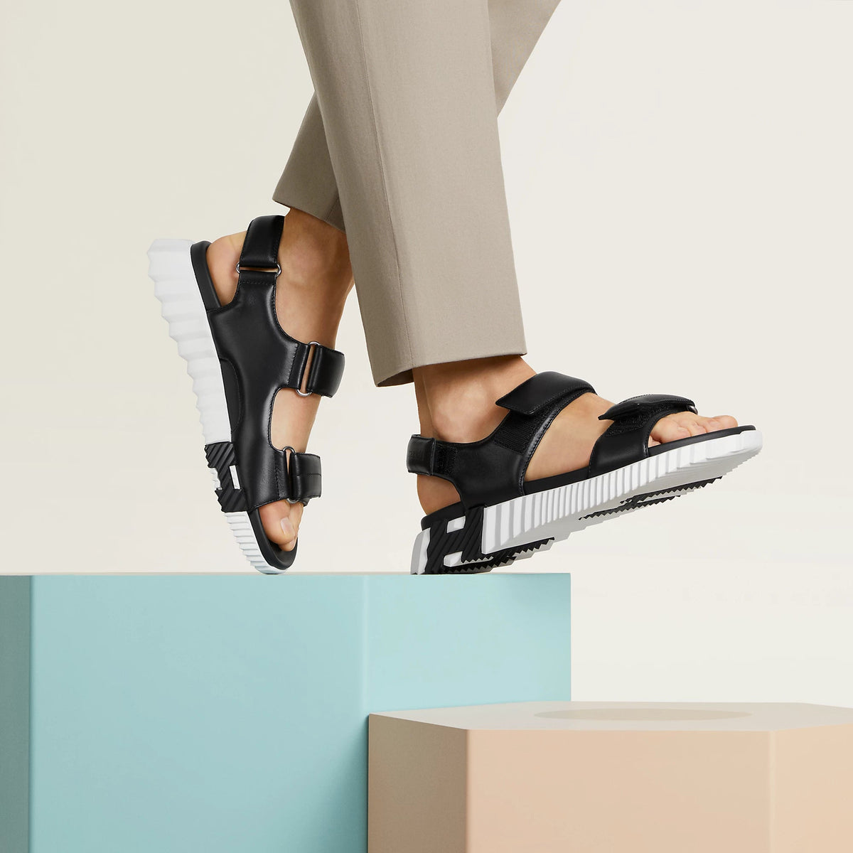 Hermès Junior Sandal Noir 2