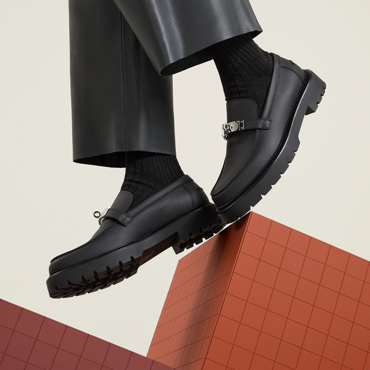 Hermès Mainland China Lcone Loafer - Black 5