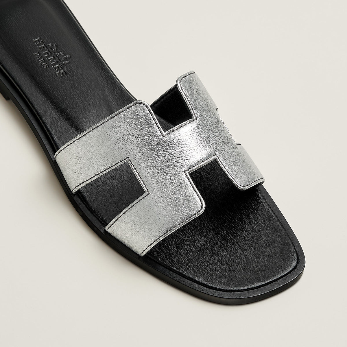 Hermès Oran Sandal Gris Argenté 4