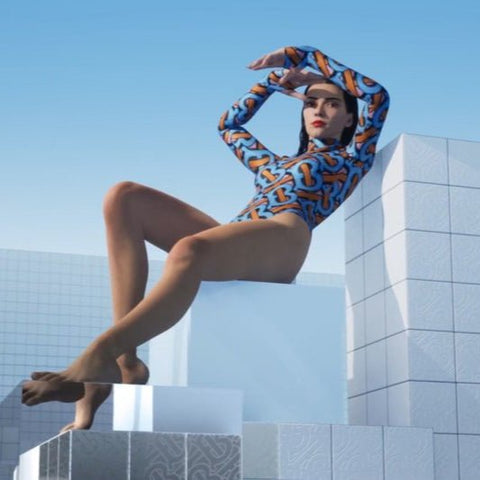 Kendall Jenner X Burberry : Surf Session - BEAUTY BAR