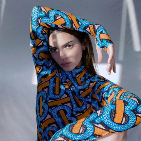 Kendall Jenner X Burberry : Surf Session - BEAUTY BAR