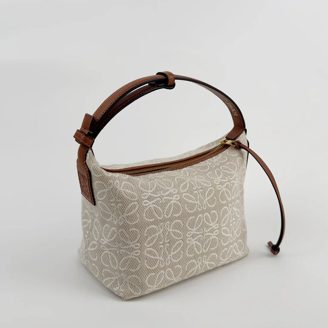 Loewe Anagram Small Cubi 3