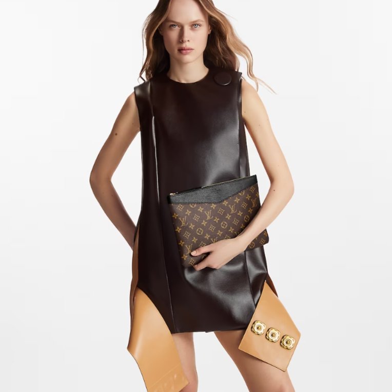 Louis Vuitton Daily Pouch Black Monogram Canvas Clutche 6