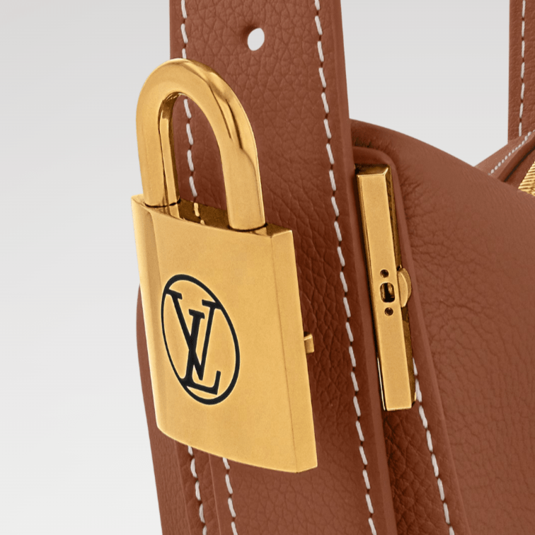 LV Low Key Bumbag 7