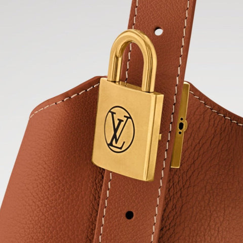 Louis Vuitton Low Key Hobo MM - BEAUTY BAR
