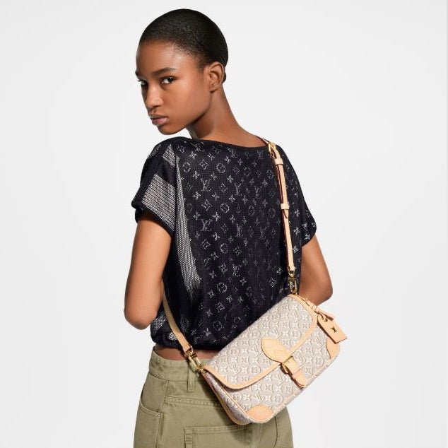 Louis Vuitton Monogram Shoulder Bag 5