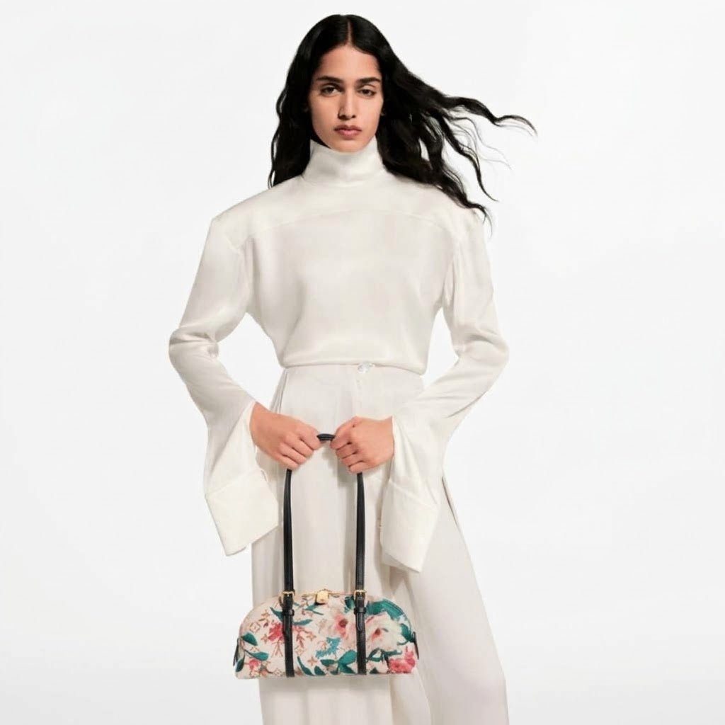 Louis Vuitton Squire East West Handbag 6