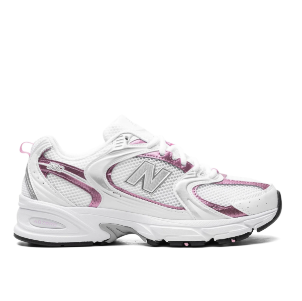 New Balance Looks Pretty in “White/Pink” 1
