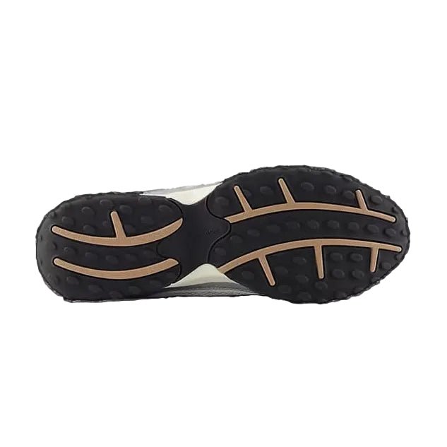 New Balance Flat Is Fall Essential 6