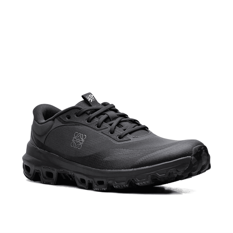 On Cloudventure Loewe 2 'Black' 4