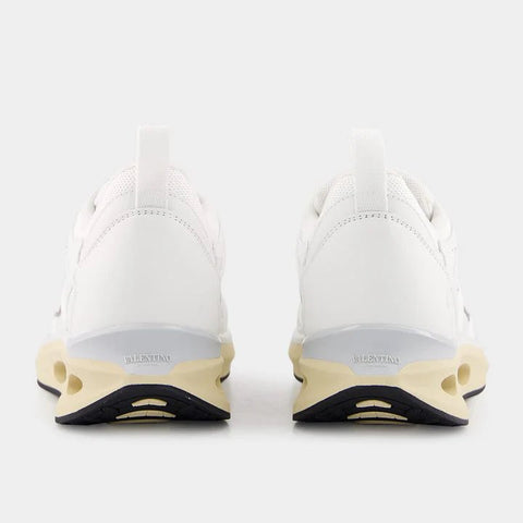 Valentino Garavani VLogo Easyjog Low - Top Sneaker - BEAUTY BAR