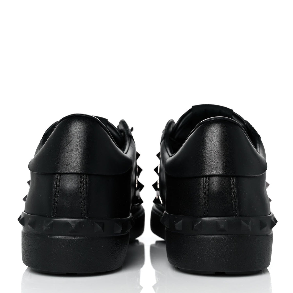Valentino Garavani Pyramid Detailed Sneakers 6
