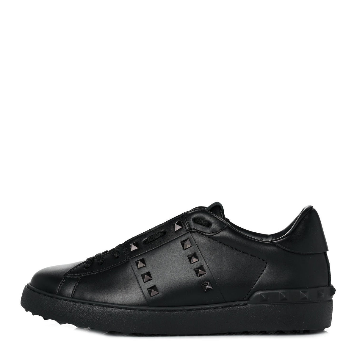 Valentino Garavani Pyramid Detailed Sneakers 7