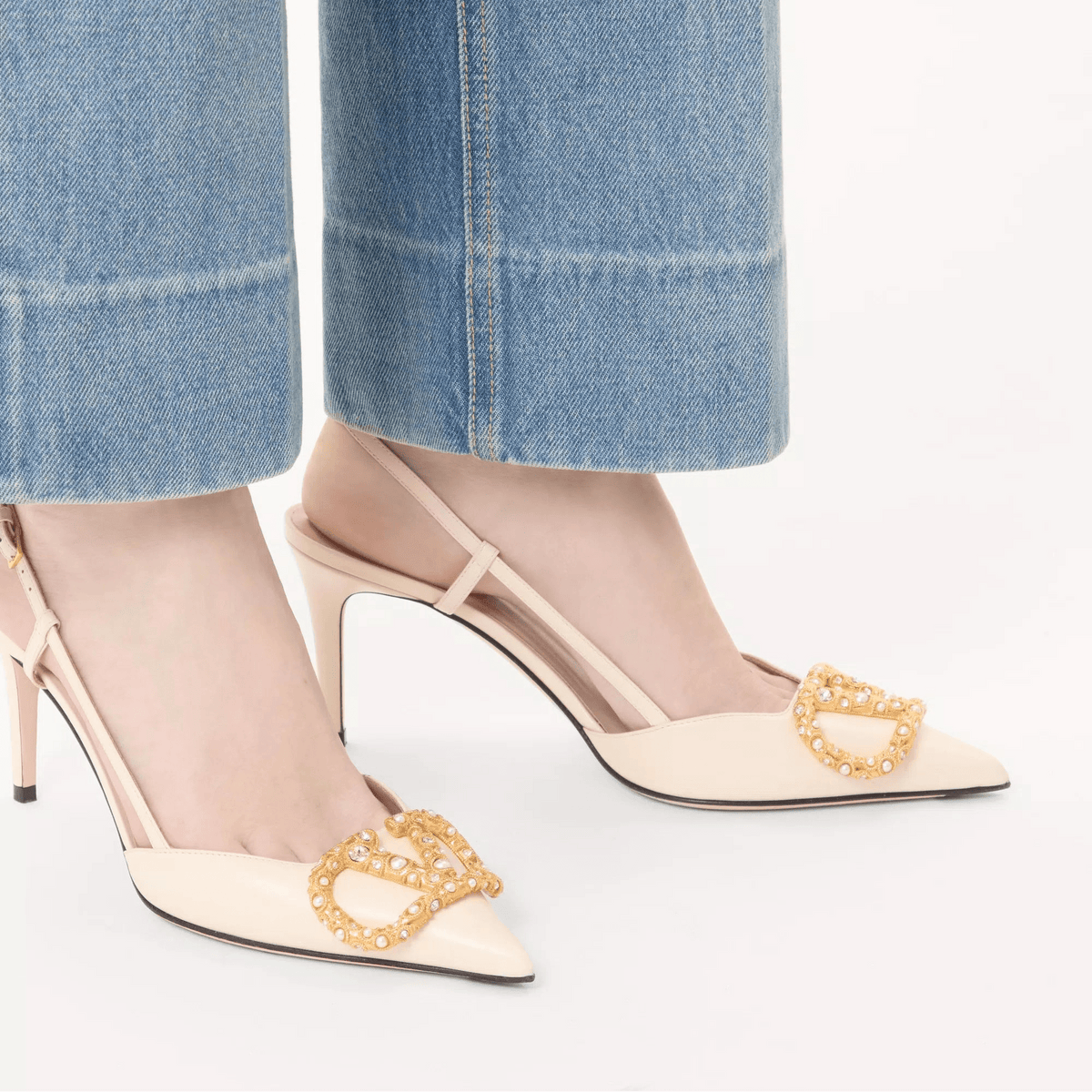 Valentino Vlogo Signature Slingback Leather Pump With Jewel Logo 6