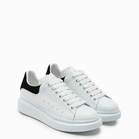 Alexander McQueen Oversize Sneakers In White/Black - BEAUTY BAR