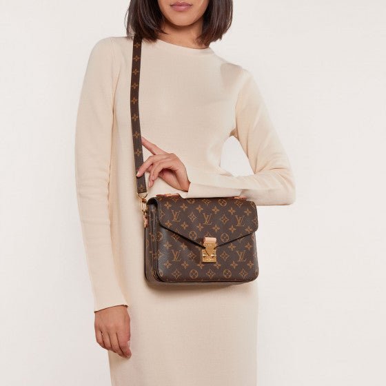 LV Pochette Métis Monogram 6